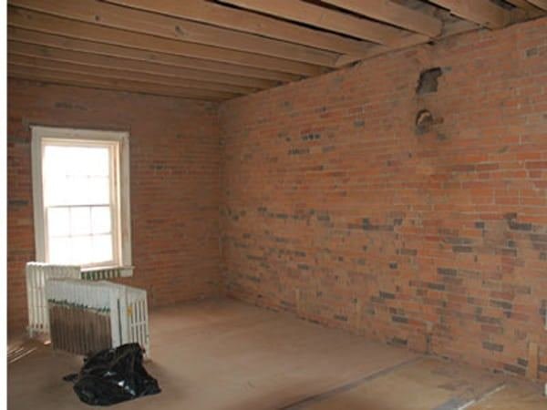 Painted Brickwork after soda blasting by Soda Tec