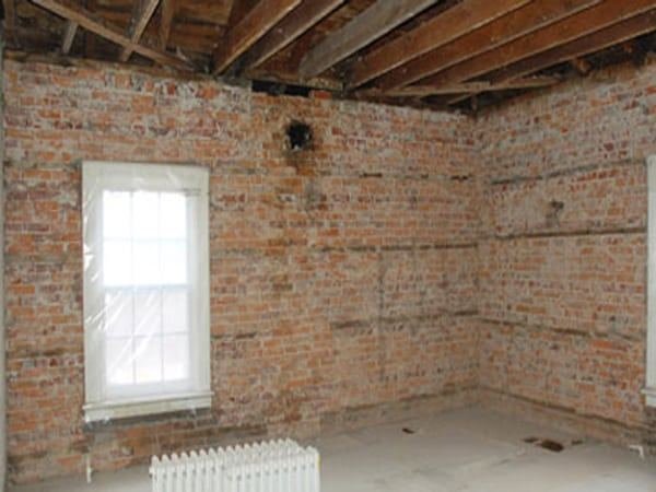 Painted Brickwork before blasting